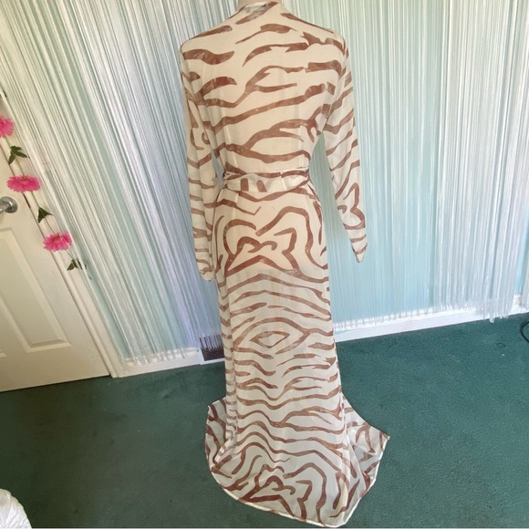 Animal Print Maxi Kimono Size 6 - Picture 7 of 16